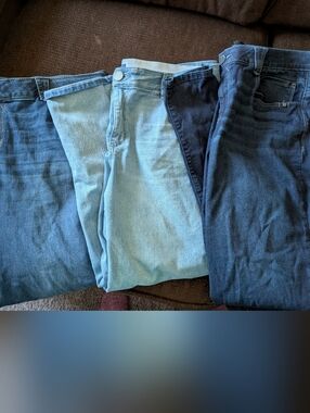 Mixed Blue Denim Jeans Lot - 3 Pairs